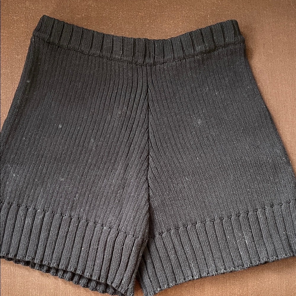 Women's Black Ribbed Knit Shorts